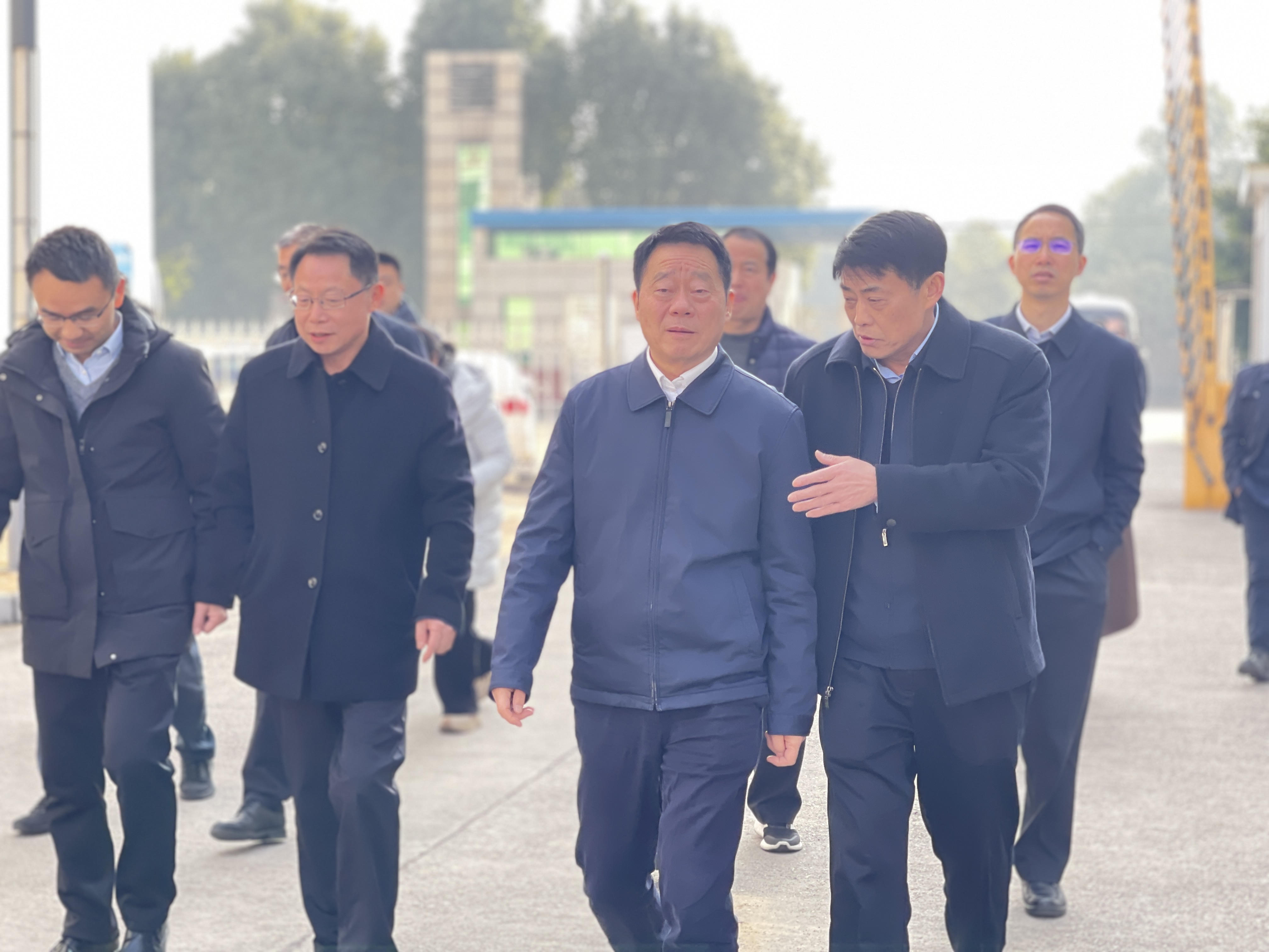 省政协副主席何寄华率队调研新葡京app 共谋茯茶产业高质量发展新篇